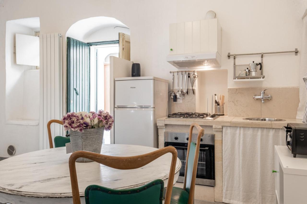 La Casa Nel Vico Pretty Apartment 奥斯图尼 外观 照片